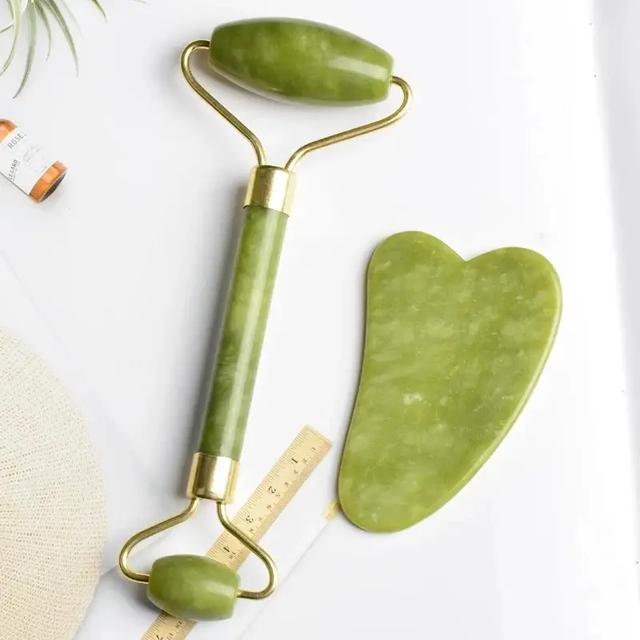 Jade Roller & Gua Sha Set
